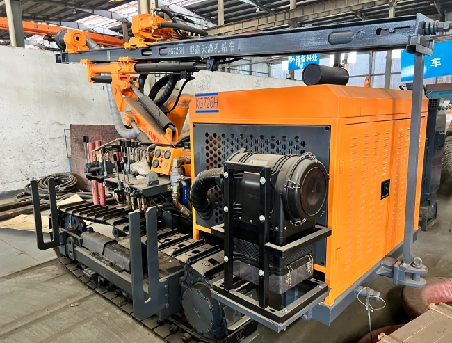 KG726IIIKG726HIII Surface DTH Drilling Rig (2)